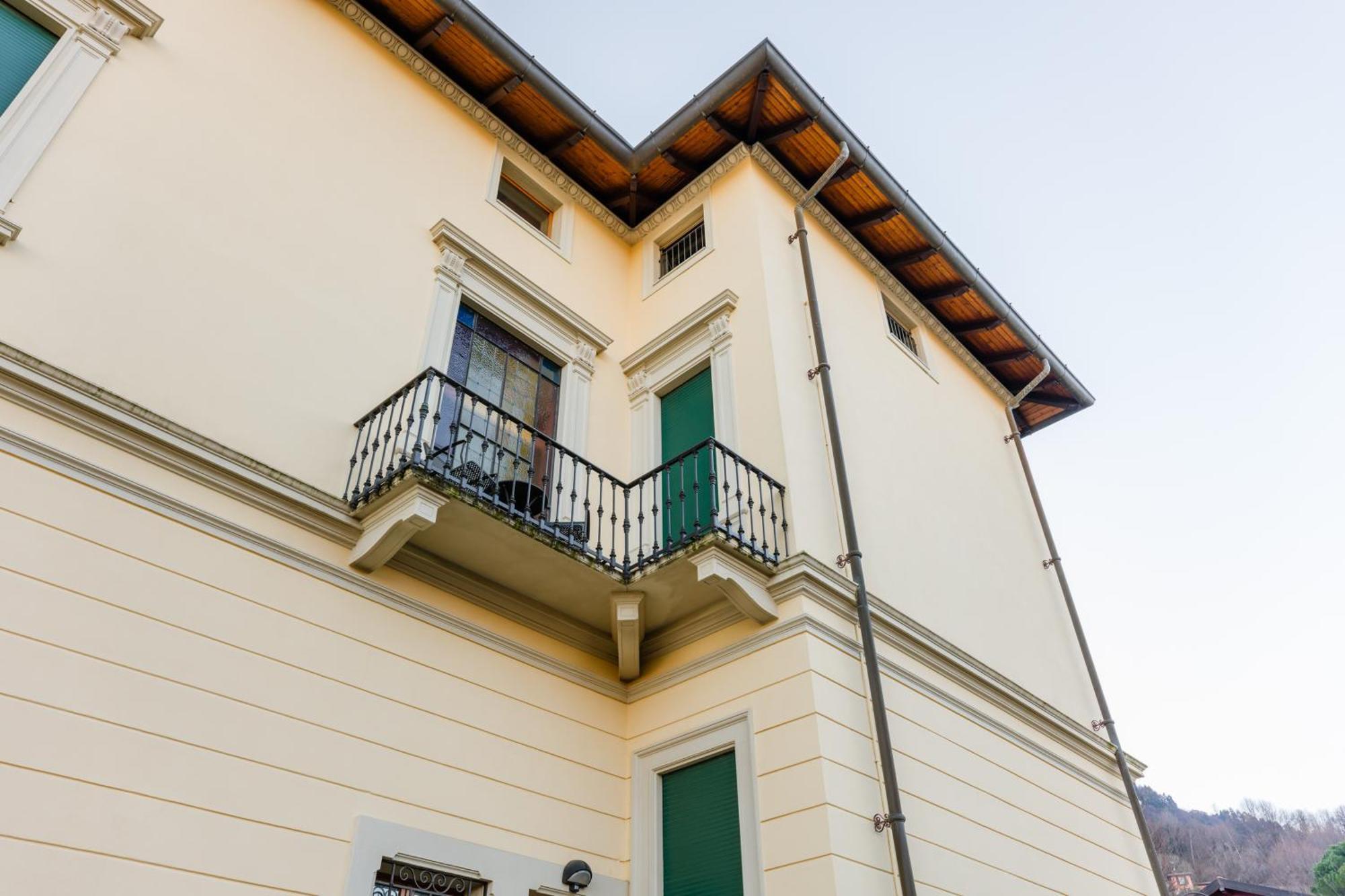 Regal Villa With Como Lake View And Free Parking 贝拉焦 外观 照片